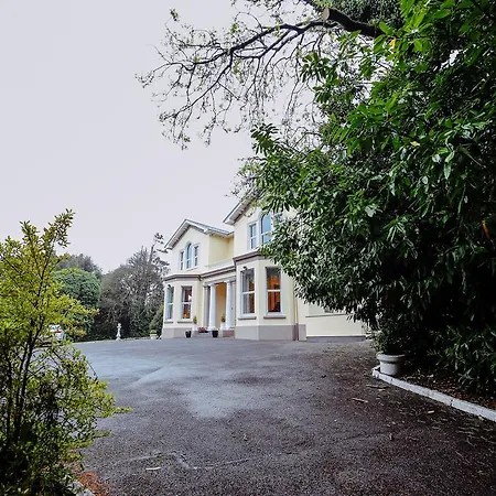 לינה וארוחת בוקר Knockeven House